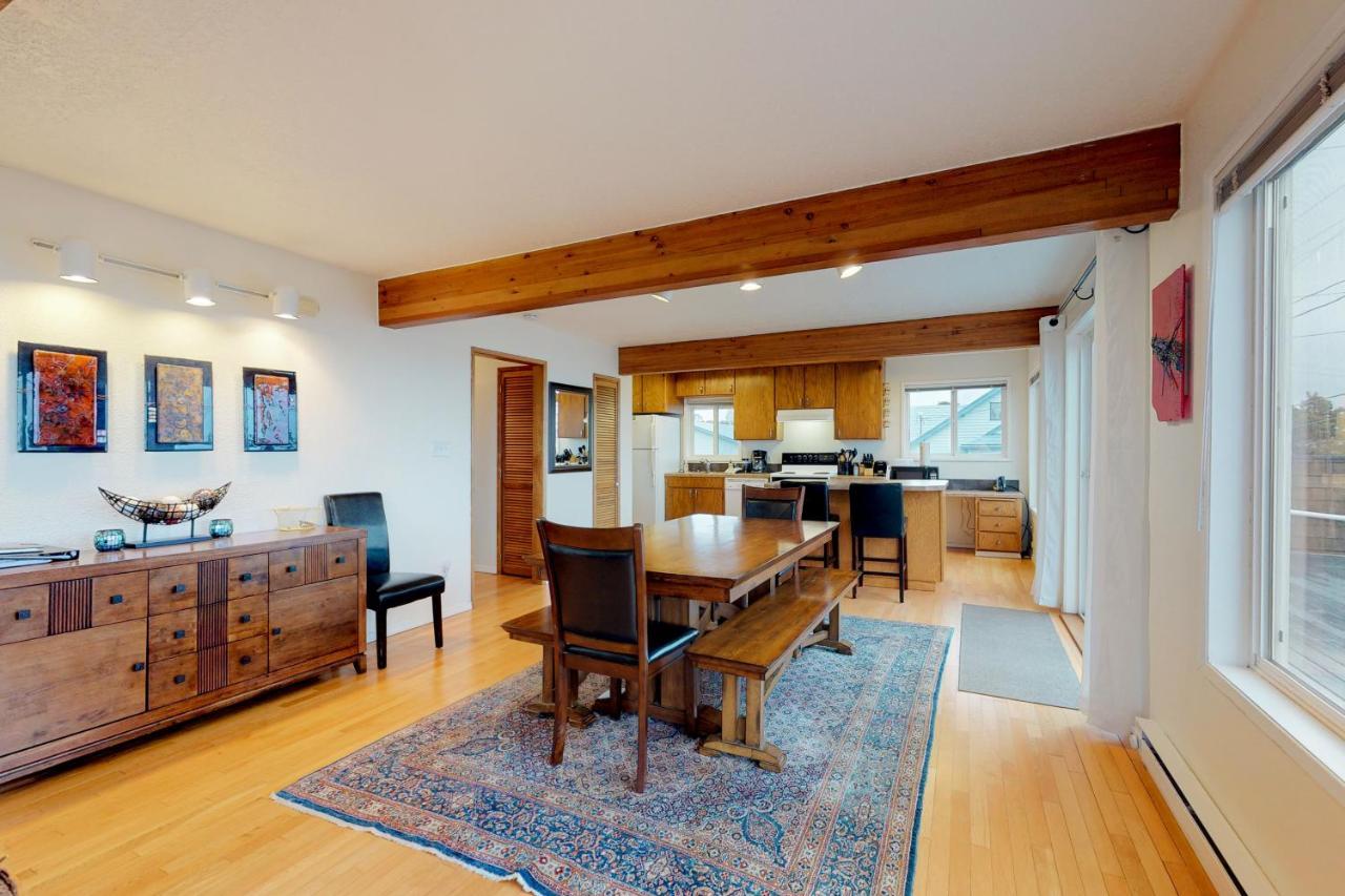 Newport'S Cypress Oceanview Home المظهر الخارجي الصورة