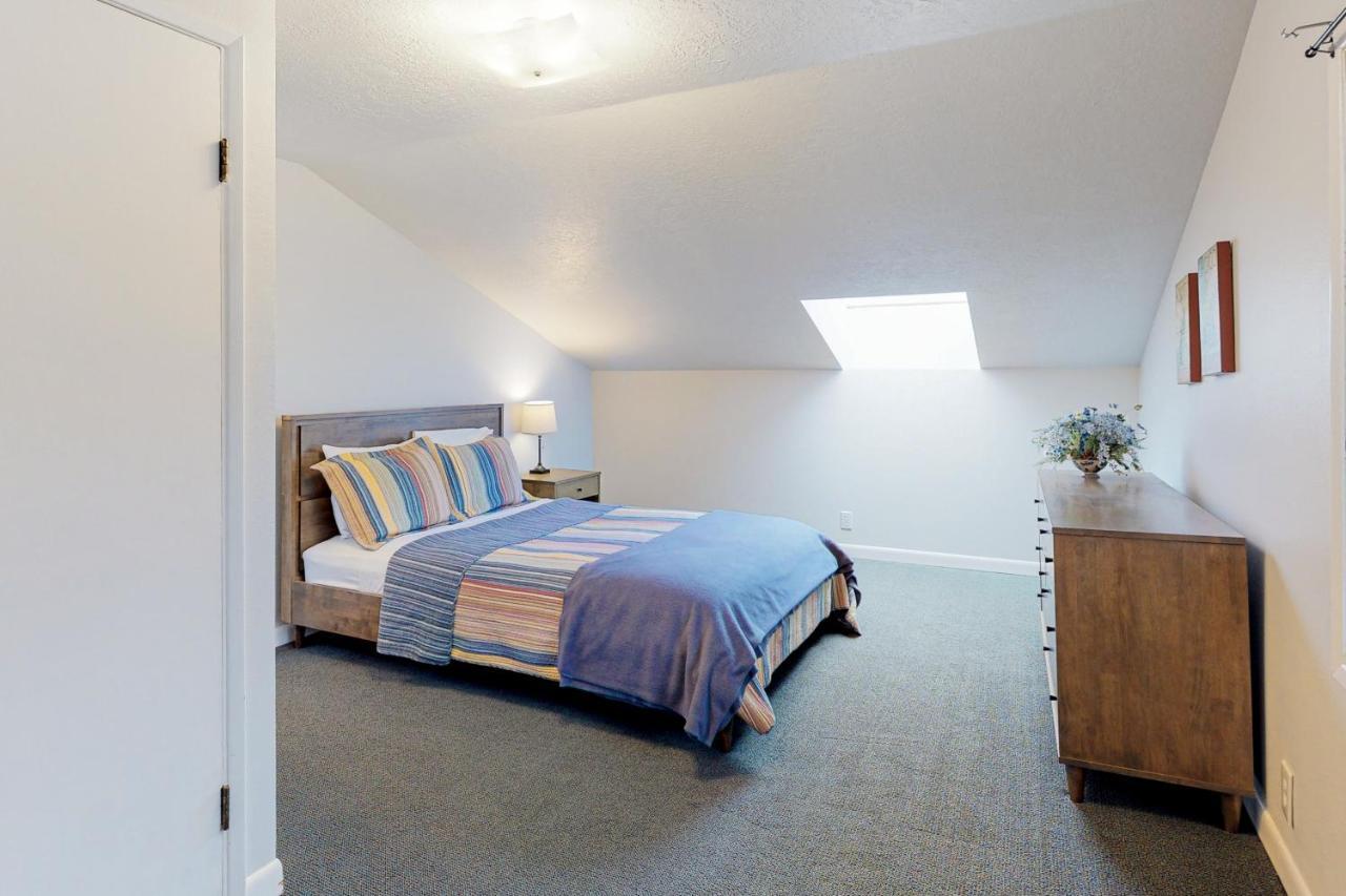 Newport'S Cypress Oceanview Home المظهر الخارجي الصورة