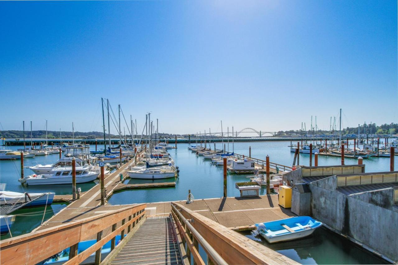 Newport'S Cypress Oceanview Home المظهر الخارجي الصورة